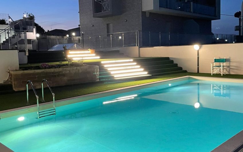 Appartamento Duplex Termoli: nuovo, garage e piscina