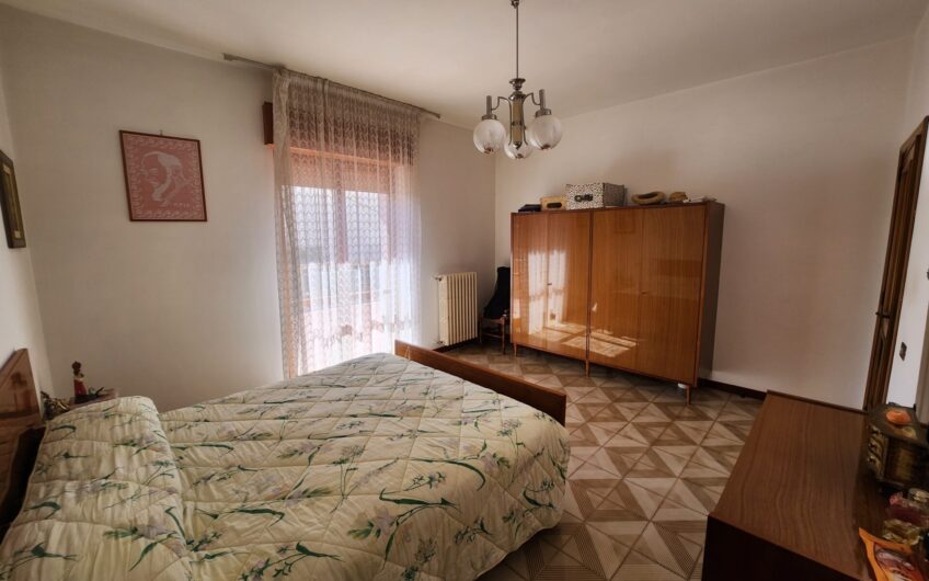 Ampio appartamento in Vendita a Termoli in zona Porticone