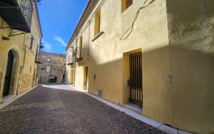 Casa ristrutturata nel Borgo a Rotello