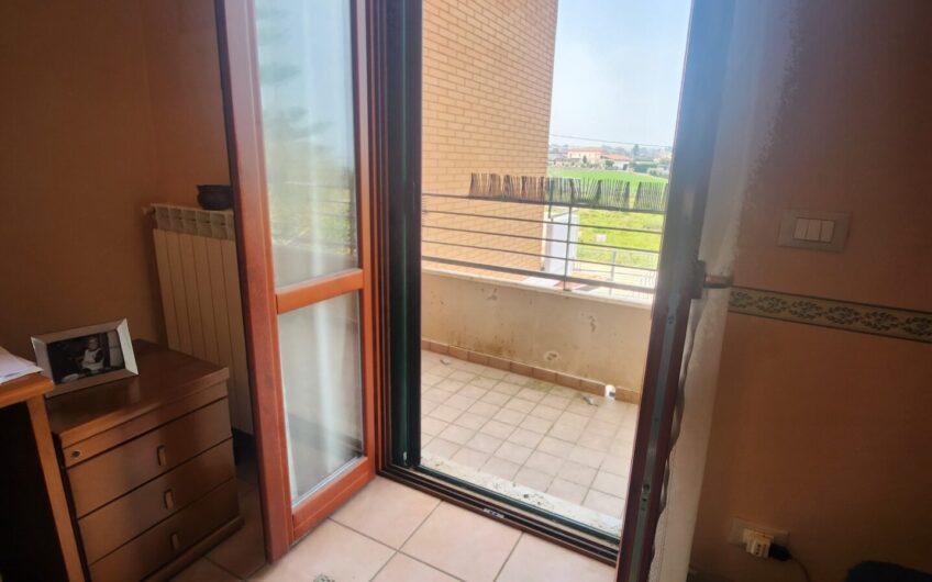 TERMOLI: Villa tri-familiare a colle della torre