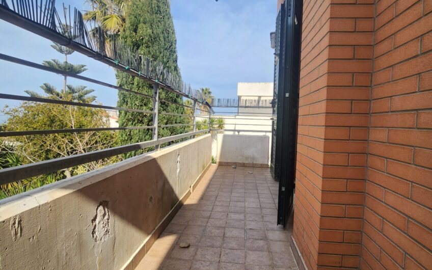 TERMOLI: Villa tri-familiare a colle della torre