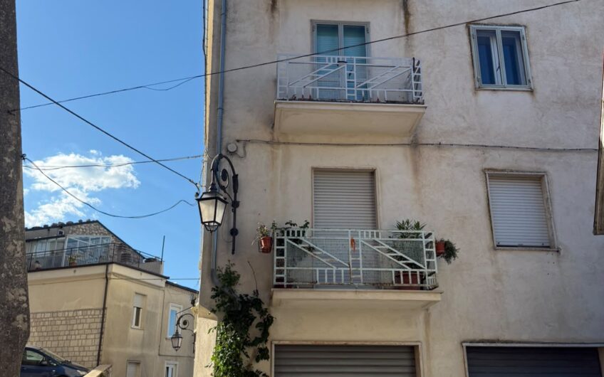 🏡 Ferrazzano: Ampio Quadrilocale panoramico in vendita al Centro