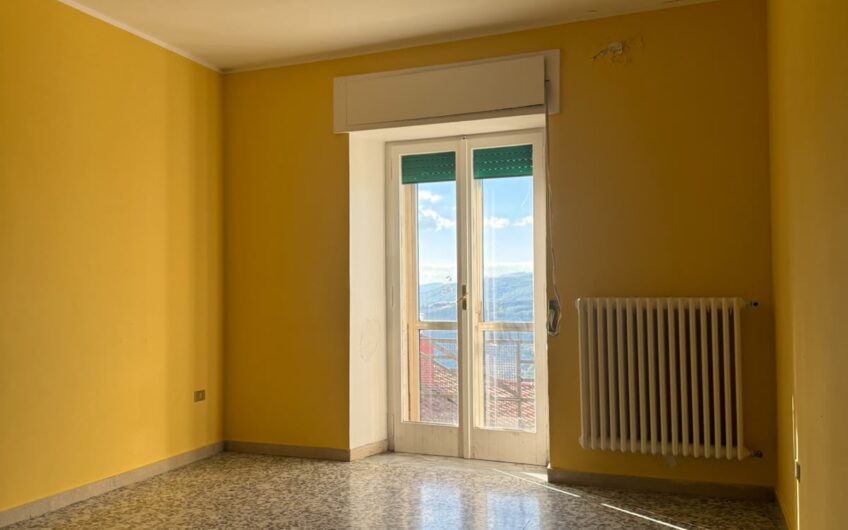 🏡 Ferrazzano: Ampio Quadrilocale panoramico in vendita al Centro