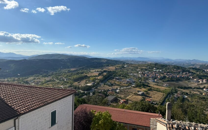 🏡 Ferrazzano: Ampio Quadrilocale panoramico in vendita al Centro