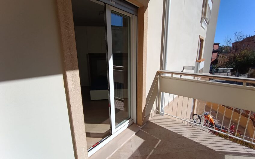 📍 Campobasso Via del Castello – Elegante Bilocale Arredato con Terrazzo Abitabile