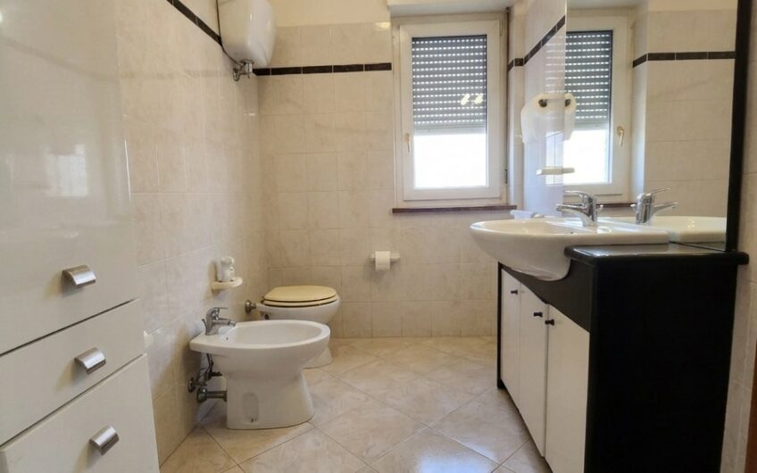 🏡 SPAZIO, COMODITÀ E INDIPENDENZA: LA VILLA BIFAMILIARE CHE STAVI CERCANDO! ✨