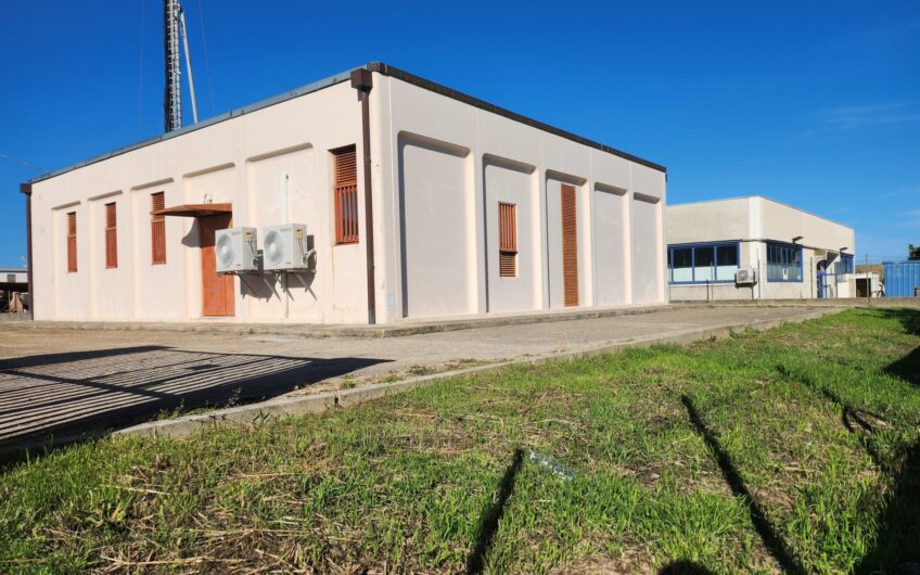 📍 TERMOLI (CB) – FABBRICATO INDIPENDENTE D/1 CON PIAZZALE DI 1.700 MQ