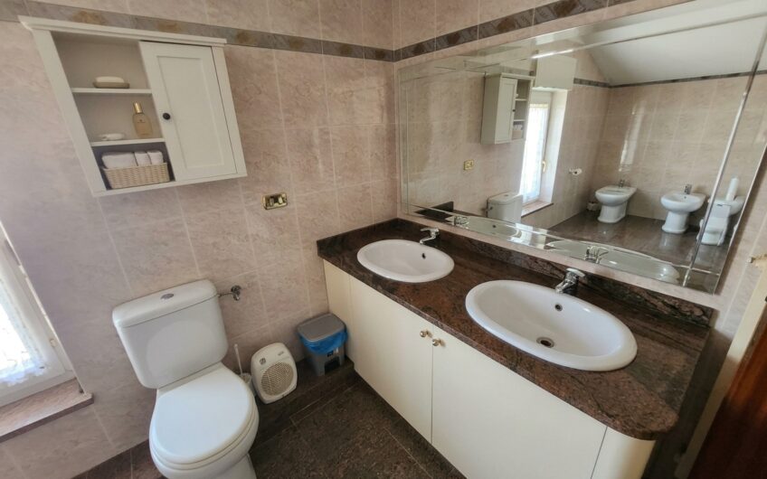 🏡 SPAZIO, COMODITÀ E INDIPENDENZA: LA VILLA BIFAMILIARE CHE STAVI CERCANDO! ✨