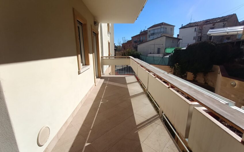 📍 Campobasso Via del Castello – Elegante Bilocale Arredato con Terrazzo Abitabile
