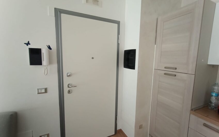 📍 Campobasso Via del Castello – Elegante Bilocale Arredato con Terrazzo Abitabile
