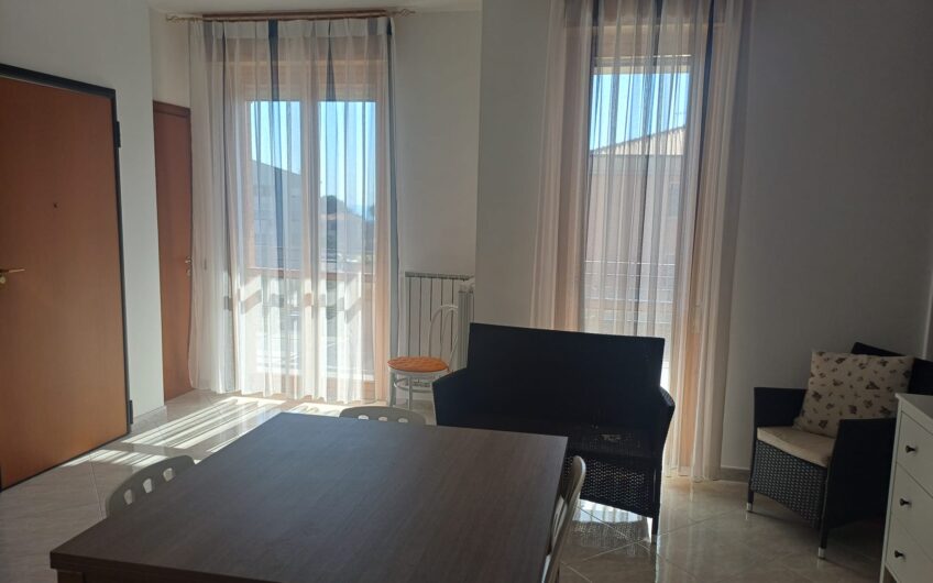 🏠 LUMINOSO APPARTAMENTO CON TERRAZZO VISTA MARE – QUARTIERE COLLE MACCHIUZZO