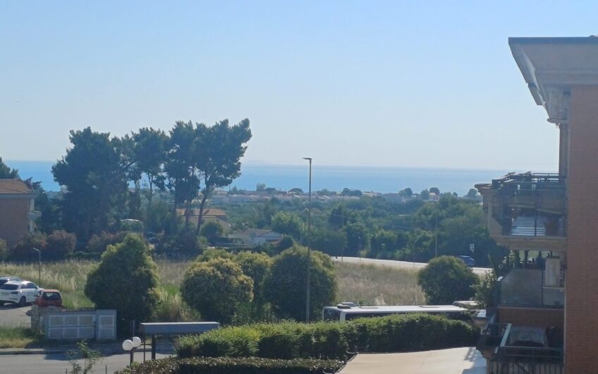 🏠 LUMINOSO APPARTAMENTO CON TERRAZZO VISTA MARE – QUARTIERE COLLE MACCHIUZZO
