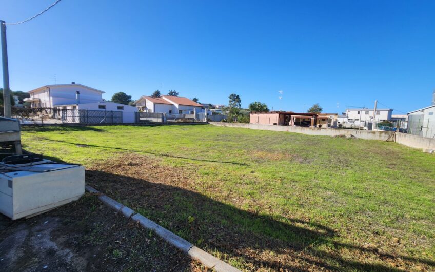📍 TERMOLI (CB) – FABBRICATO INDIPENDENTE D/1 CON PIAZZALE DI 1.700 MQ