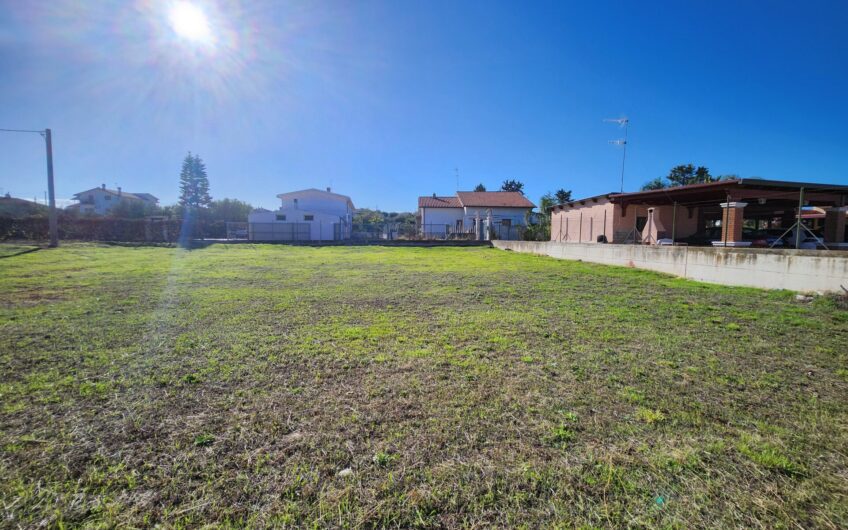 📍 TERMOLI (CB) – FABBRICATO INDIPENDENTE D/1 CON PIAZZALE DI 1.700 MQ