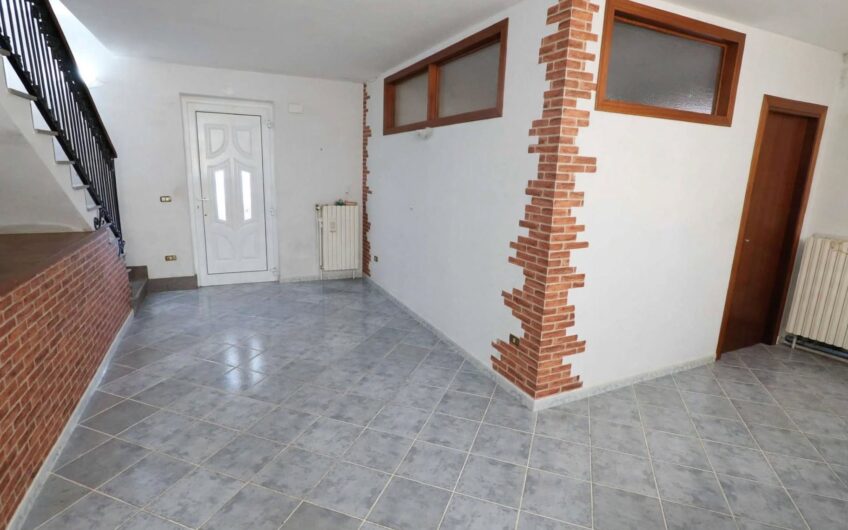 🏡 SPAZIO, COMODITÀ E INDIPENDENZA: LA VILLA BIFAMILIARE CHE STAVI CERCANDO! ✨