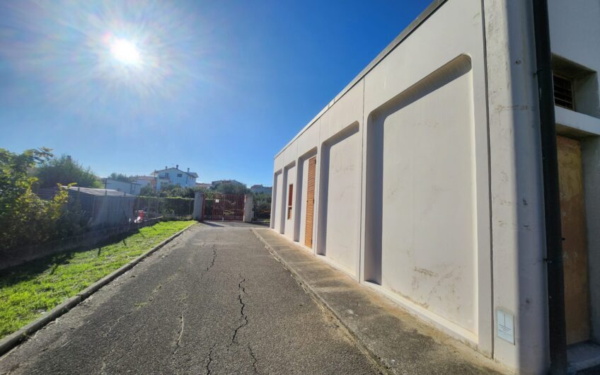 📍 TERMOLI (CB) – FABBRICATO INDIPENDENTE D/1 CON PIAZZALE DI 1.700 MQ