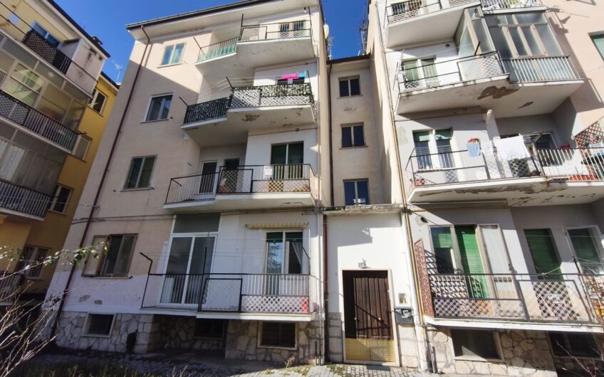 Luminoso Appartamento di 90 mq con Balconi – Campobasso